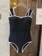 特 p chanel 香奈儿连体泳衣 适合多种场景的游泳衣 海边 游泳池 温泉 水上乐园 漂流都可以内搭也完全可以 连体设计遮肉显高挑 腹部有点肉肉也不影响咱美
