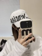 balenciaga巴黎世家新款刺绣Logo棒球帽 很酷的色系 男女佩戴都有不同Style 第一批抢先出货 巴黎粉必入款