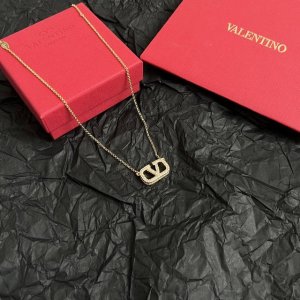 【P110】Valentino 华伦天奴 项链重磅新品火爆网络来了 简约大方 时尚百搭。