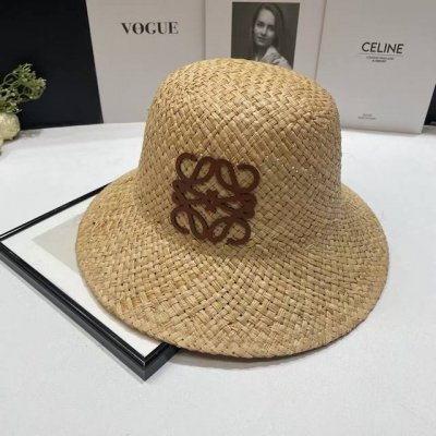 跑量 loew 夏天来了 海边度假风草帽Get起来 超级适合海边度假拍照必备单品 姐妹们赶紧戴起来美美哒拍照了