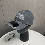 Balenciaga巴黎世家新款刺绣Logo棒球帽 很酷的色系 男女佩戴都有不同Style 第一批抢先出货 巴黎粉必入款