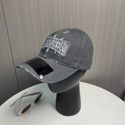 Balenciaga巴黎世家新款刺绣Logo棒球帽 很酷的色系 男女佩戴都有不同Style 第一批抢先出货 巴黎粉必入款