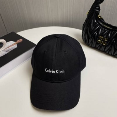 原单正品Ck棒球帽 绝对原单 品质细节都超好 不可多得的好货 关于品牌就不多介绍了 这个潮牌不用多说 其实上影响力已蔓延到世界各地 欧洲亚洲都在追随 众多明星的