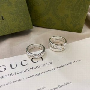 Gucci古驰双G互扣结缘戒指环 窄版 12# 14# 16# 18# 20# 22# 22# 宽版 12# 14# 16# 18# 20# 22# 24#
