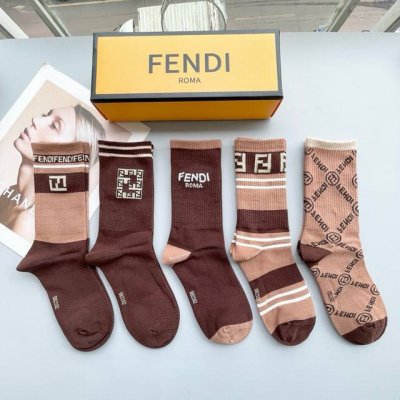p60 配包装【一盒五双】Fendi · 芬迪大F新品高筒袜子超级经典的双F标志，纯棉材质制造，透气舒适，超级Nice超火爆小单品，大牌出街，潮人必备超好搭