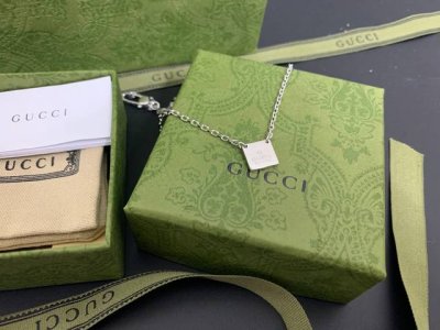 到货！Gucci 古驰 方形双扣项链 现货