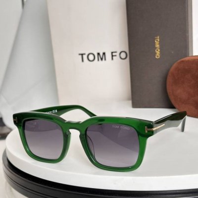 Tom For*官网原版一比一 汤姆福*Model:Ft6025-B潮流时尚界的领军大牌牌，受很多时髦达人追捧！超高的工艺水准 板材高级工艺 T字钉焊接一体设计