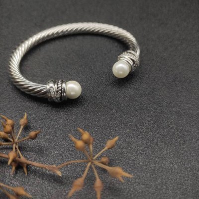 david Yurman 7Mm旋转头珍珠手镯。建议适合佩戴的手围16-20 编号Dysz-