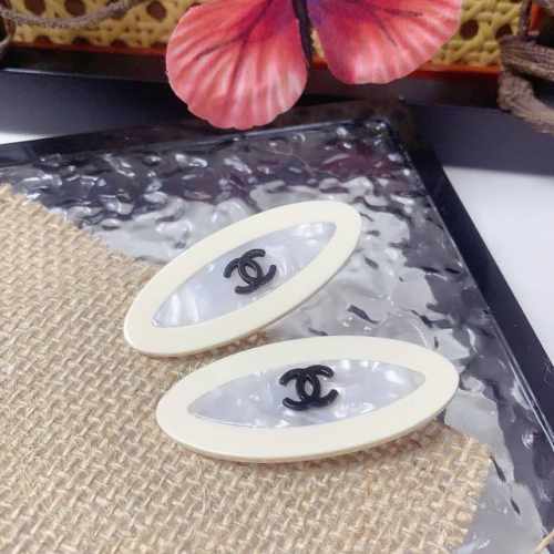 P60 Chanel小香 Chanel压夹 亚克力钛钢Logo压夹边夹刘海夹日常精致小单品 气质百搭小仙女必入单品 宝藏款 闭眼入推荐款 一对