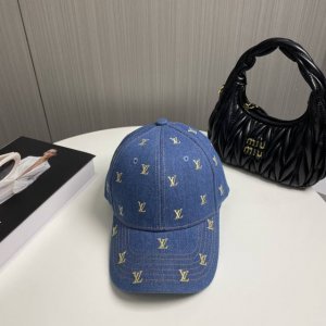 lv路易威登 官网高版出货 刺绣字母棒球帽 非常经典的经典 流行的复古美 四季可用 出门必备 非常显脸小