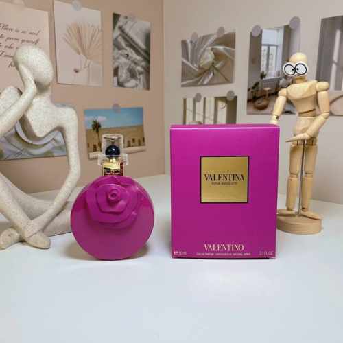 高端品质 华伦天奴玫红雕花玫瑰精纯80Ml Valentino Valentina Rosa Assoluto,2014 品牌：华伦天奴 调香师：Olivier