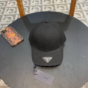 普拉达 春夏新款大牌刺绣棒球帽 新款出货 大牌款超好搭配 赶紧入手