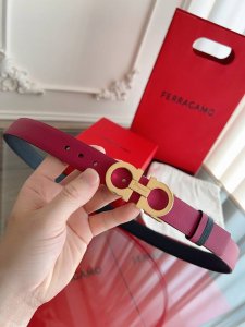 特 Ferragamo 菲拉格慕 高端品质 双面色可用 长度可自行裁剪达到修身效果 材料 带身彩用进口头层牛皮制作.精美 高端大气上档次.实物拍摄 宽度:2.5