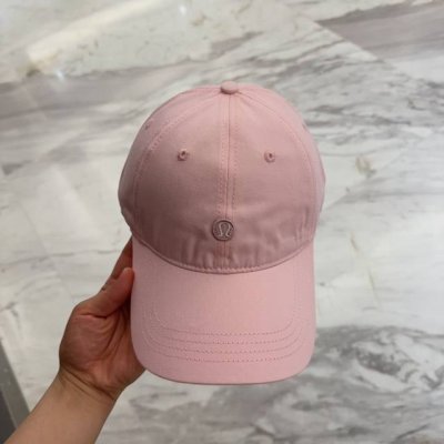 lulu Melon字母纯棉棒球帽，精致爱心小刺绣，可爱减龄，时尚达人潮搭单品！纯棉透气，四季可佩戴！质量超赞！