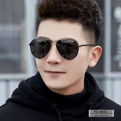 保时捷-porsche . 宝丽来树脂偏光镜片 . 精钢镜架-轻便佩戴舒适 . Size 62-12-140. . 新款高品质精钢偏光镜 描述 高品质超轻精钢