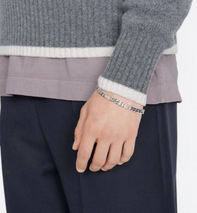dior 迪奥 中古 手链 专柜一致上新 精选原版一致 黄铜材质 甜美气质高雅。