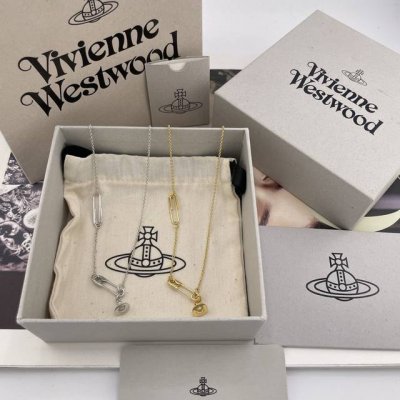我们出品 Viviennewestwood 爆美一定要入！太绝美了宝宝，什么是快乐星球，来，这就是快乐星球！超有设计感的别针立体星球项链，金，银2个颜色！！纯银