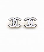 chanel 最新款白金白色Cc耳钉 一致Zp黄铜材质