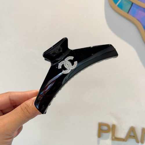 配包装 Chanel 香奈儿 新款手工贴钻网红抓夹，高级感字母简约复古发夹原单货，简约百搭，潮女必备品，超级的高大上！