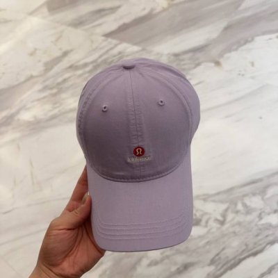lulu Melon字母纯棉棒球帽，精致爱心小刺绣，可爱减龄，时尚达人潮搭单品！纯棉透气，四季可佩戴！质量超赞！