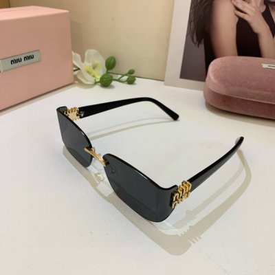 缪缪Miumiu 新款韩版太阳镜 男女高级感防晒方框金属眼镜 巨显瘦韩系遮阳镜！