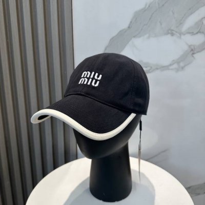 配防尘袋. Miumiu缪缪 新款订单款刺绣棒球帽大牌款超好搭配 赶紧入手