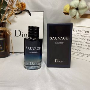高端品质 100Ml高端Dior迪奥Sauvage清新之水旷野男士持久Edp浓香水100Ml 香调 东混合调 前调 苦新佛手柑，柑桔调 中调 茉轻盈茉莉及柠檬香