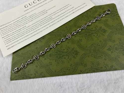 Gucci 古驰 猪鼻子手链 长度：18-20Cm