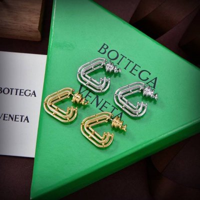 批70Bottega Venenta 新款Bv耳环 与众不同的设计 个性十足 颠覆你对传统耳环的印象 使其魅力爆灯