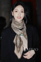Lp皮雅娜极品原单 Lp佩斯利花纹锁边140 无标款 钻石纹羊绒高尖端产物重磅呈现 ，绝无仅有 史无前例 100%纯山羊绒 手感好到爆绝对又是一款手慢无 工艺上