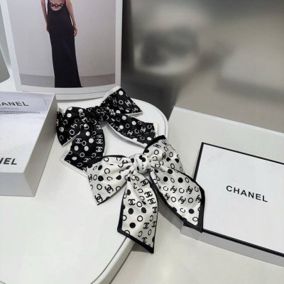配包装盒 chanel 香奈儿 最新款小香爆款弹簧发夹 超级好看 名媛范儿十足 小仙女必备