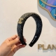 配包装 Chanel 香奈儿 秋冬新款精美毛呢宽边发箍，复古网红爆款头箍 搭配高端材质，超精致，时尚高级感百搭款。