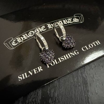 新款 专柜品质 Chrome Hearts 克罗心蓝钻爱心耳钉 进口电镀工艺 精工 正品开模潮流时尚必备 男女均可佩戴 情侣款同款 摇滚朋克泰银风格 复古元素