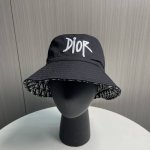 p50 迪奥Dior 官网最新双面刺绣迪奥Logo渔夫帽，防晒指数超高，特别显脸小，有型不软塌，可随意折叠，携带方便