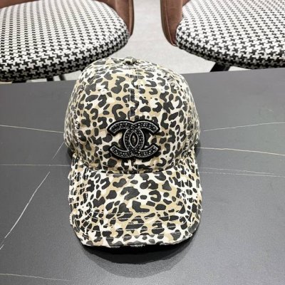 香奈儿新款豹纹棒球帽 很酷的色系 女佩戴都有不同Style 第一批抢先出货 香粉必入款