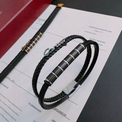 高品质卡地亚牛皮手绳手链原单货专柜新款开模复古潮流时尚必备 男女均可佩戴 情侣款同款 摇滚朋克泰银风格 复古元素 潮流百搭 官网同款牛皮最新款链条档次更高明星经