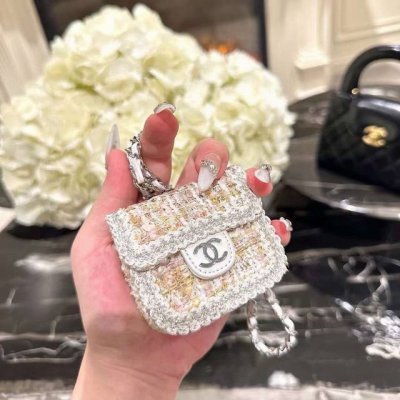 香奈儿Chanel Mini斜挎包包 粗花呢通用耳机包官网1:1耳机包 时尚迷你包包 配链条挂绳可拆卸可挂脖可挂包包上当挂饰 蓝牙耳机包 通用款
