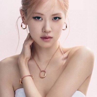 tiffany 蒂芙尼 新款火爆登场 U型锁 分色 手镯 欧美范十足 人手必备 超精工打造 电镀18K金 防过敏处理 粉钻手镯