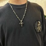 新款 专柜品质 Chrome Hearts克罗心十字花项链 白钻十字架吊坠 凹凸造型不同的花纹设计风格 呈现出与众不同 十字架 童军花是克罗心的志 所以更经久不