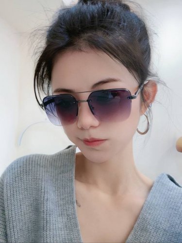 prada 普拉达 2025新款太阳眼镜 界级大师制造..最新 高档 潮流时尚百搭男款百搭瘦脸太阳镜 高品质 ！型号：