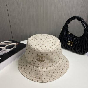 Chanel香奈儿 新款简约刺绣Logo渔夫帽新款出货，大牌款超好搭配，赶紧入手
