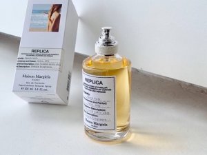 专柜品质 终于能买到了！马丁 马吉拉沙滩漫步 我要吹爆Maison Margiela 马丁 马吉拉 沙滩漫步的味道 前调香柠檬和粉红胡椒的绝妙组合，绚丽又清新，