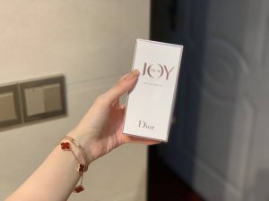 专柜品质 Joy悦之欢 又是一款经典香水 特别是中调和后调 巨巨巨好闻