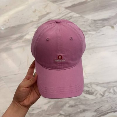 lulu Melon字母纯棉棒球帽，精致爱心小刺绣，可爱减龄，时尚达人潮搭单品！纯棉透气，四季可佩戴！质量超赞！