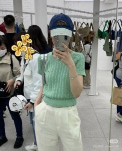 韩国潮牌Emis 新款牛仔拼色棒球帽 Emis的帽子真的有种魔力 就是每一个都好看 完全不挑脸型的 每个都想买 很显白 男女通用 头围57Cm