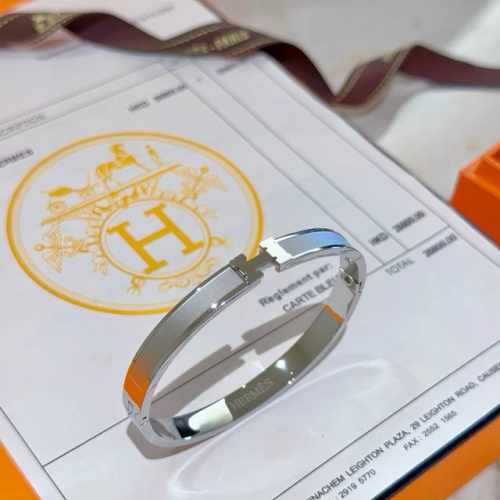 爱马仕手镯 太考验师傅的手艺了 要确保细节好 高端定制 女神 都爱爱马仕火爆 手镯 超精赞 各路女神 明星 同款 高端材质镀金，K金质感上手真的赞