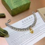 P140。 古驰新品手链出炉 Gucci古驰手链最新款的经典款 精致无论款式 质感 都是绝对的顶尖Feel 只要看一眼就懂了 认准花纹Logo链身 原版Logo