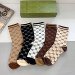 配包装 P60 一盒5双 Gucci 古奇经典款长筒袜子高版本纯棉材质柔软，秒杀市场普通货，经典双G图案Logo，专柜同步袜子大牌出街，潮人必备，超好搭