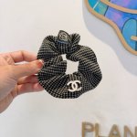 配包装 Chanel 香奈儿 双C字母发圈 布艺多功能肠圈，高档韩版皮筋，经典花型设计， 高端大气，名媛范儿，
