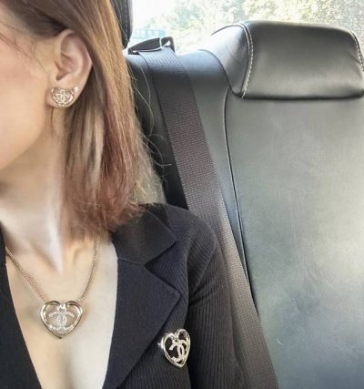 香奈儿项链热销款爆上新一致Zp chan 23 镂空大爱心项链 香槟金爱心 长短可调节 设计简单又精致